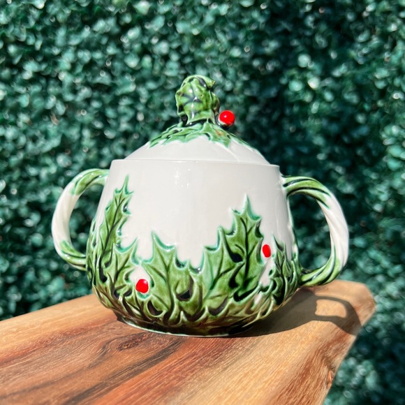 Vintage ceramic Christmas holly sugar bowl. Christmas home decor - Picture 2 of 12